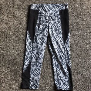 Athleta size small capris